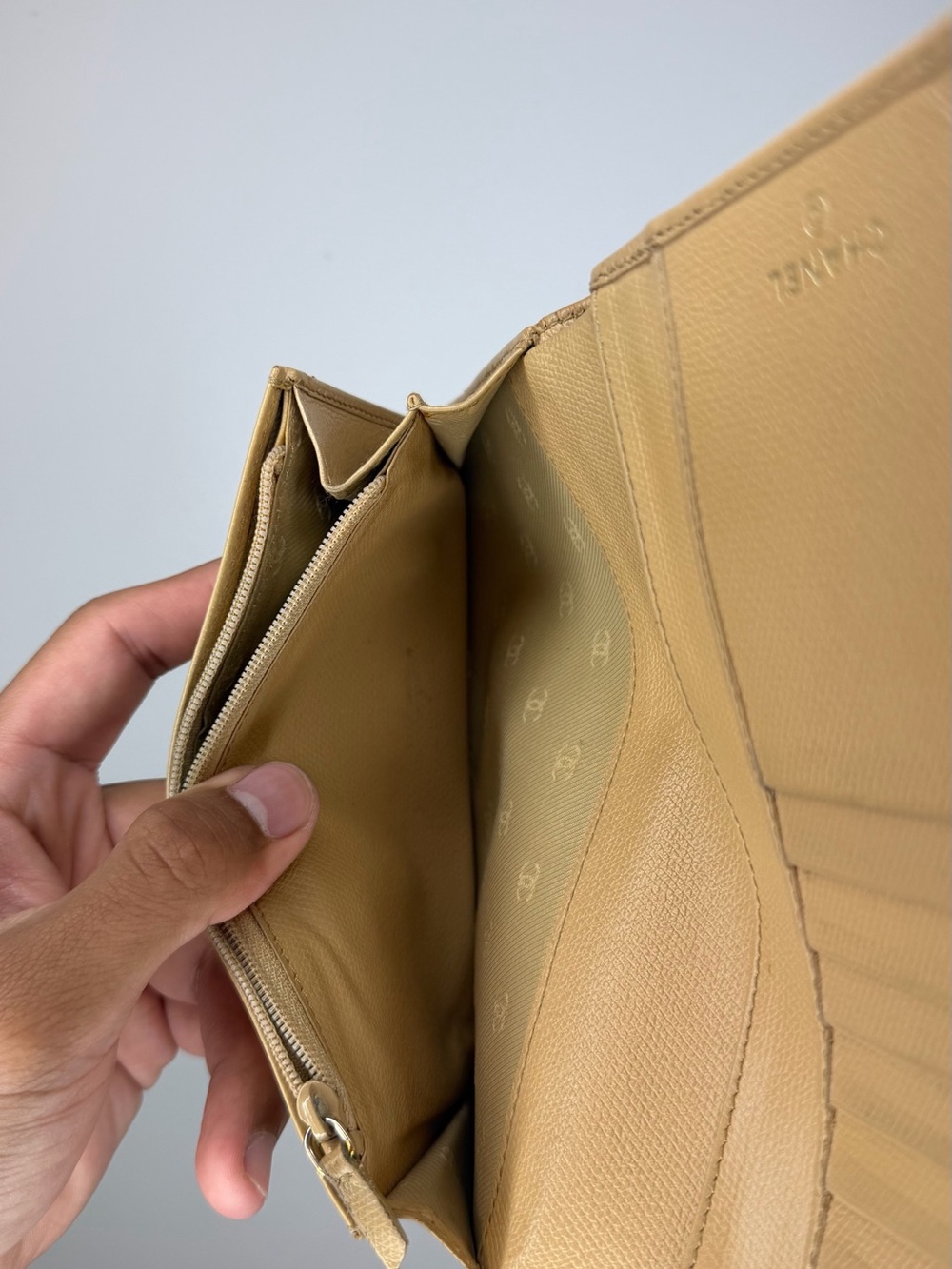 CHANEL Tan Leather Clutch Bag - Picture 9 of 9